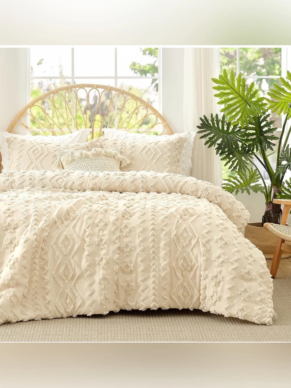 Amélie Home Tufted Boho Comforter Set Queen Size,